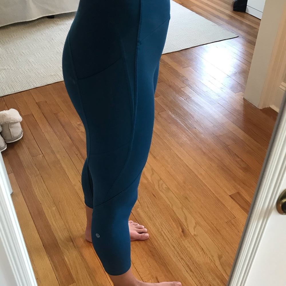 Lululemon Womens Size 6, 7/8 Leggings with Pockets